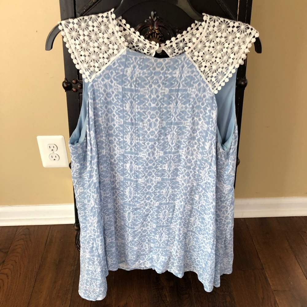 Beautiful Flowy Top
